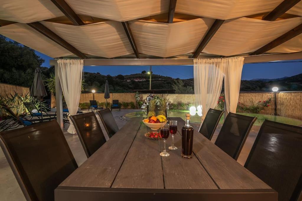 Casa Del Miele, Private Pool, Bbq, Mountain View. Villa Alikianósz Kültér fotó